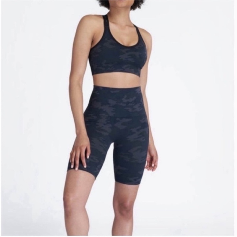 Spanx Black Camo Bike Shorts Women Size Medium